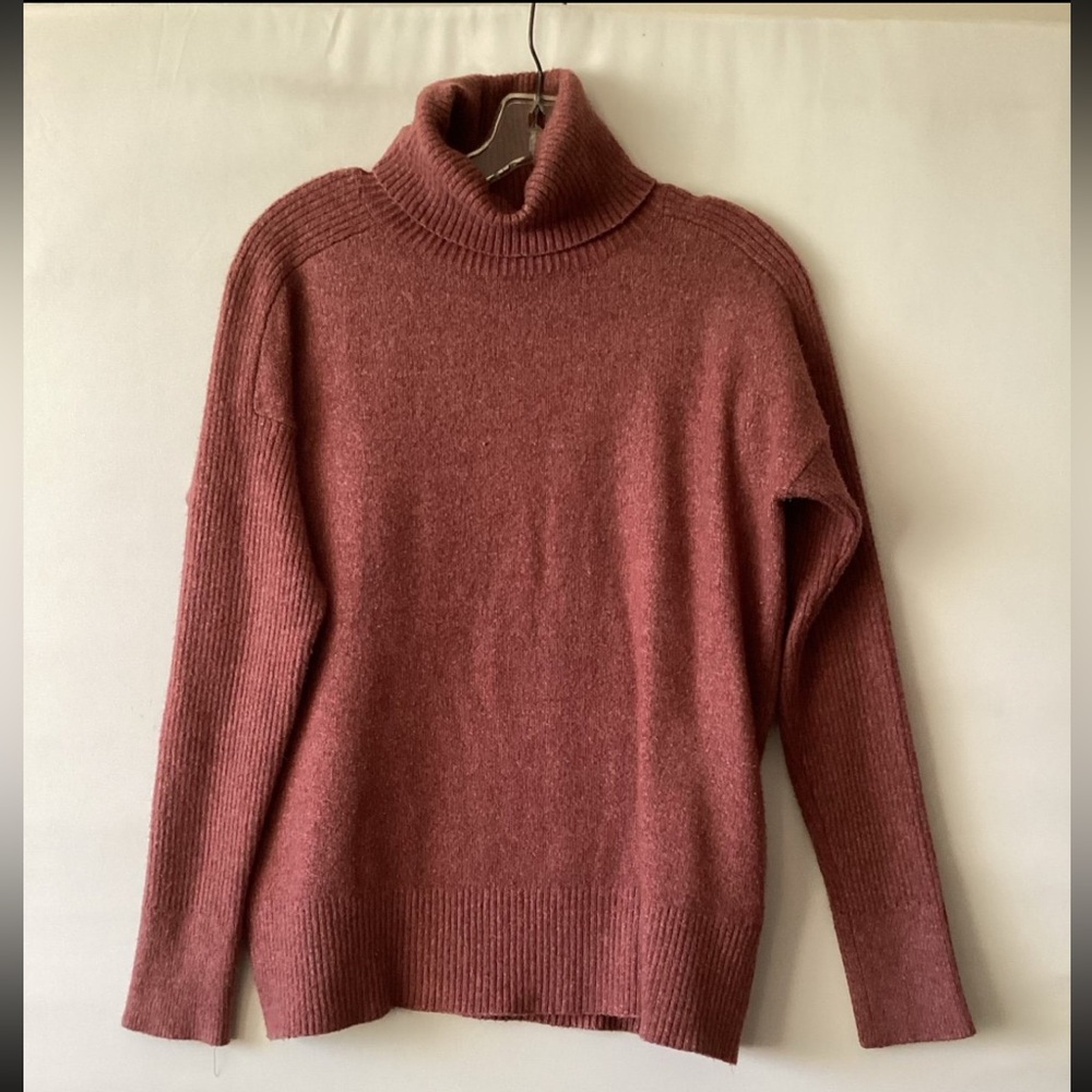 🟢Calvin Klein Turtleneck sweater🟢